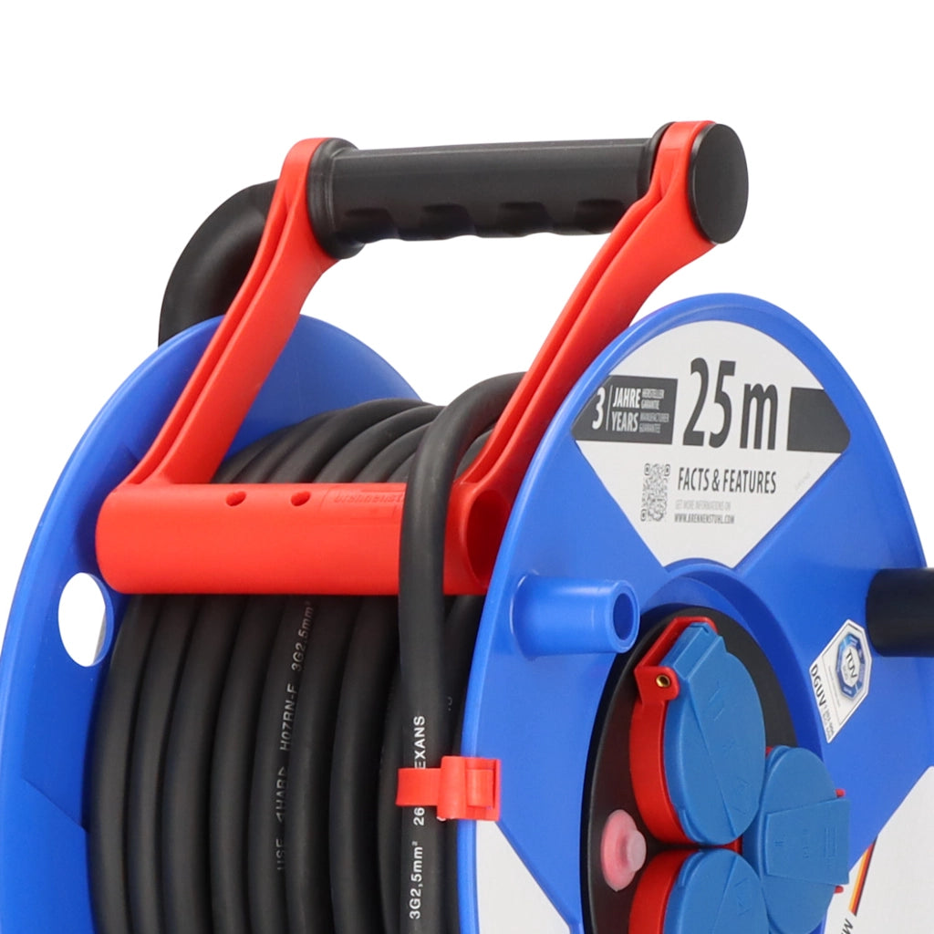 Brennenstuhl Kabeltrommel Garant 3-fach 25m IP44 (1208440) Ansicht Tragegriff mit Cable-Pilot