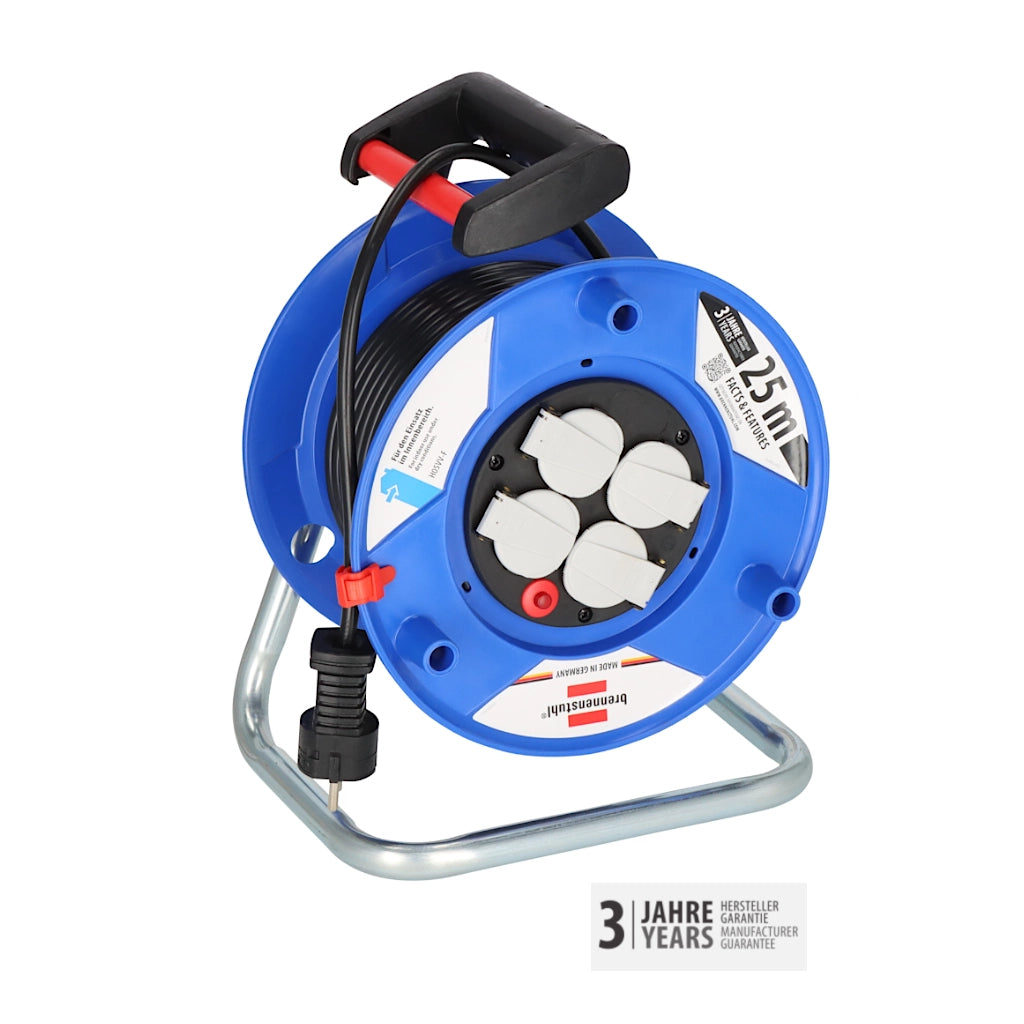 Brennenstuhl Kabeltrommel Garant E 4-fach 25m (1218050) Ansicht schräg von vorn