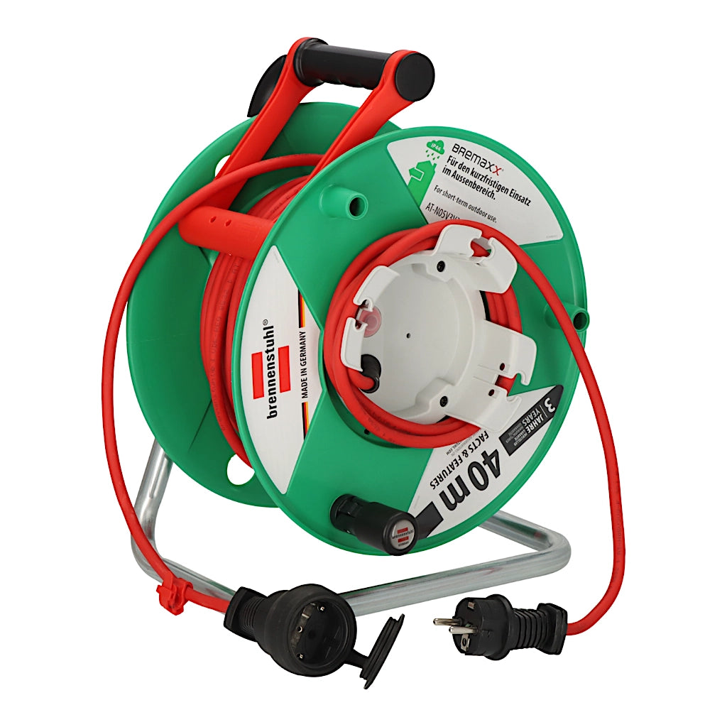 Brennenstuhl Kabeltrommel Garant G 40m IP44 (1188470) Ansicht schräg von vorn mit teilweise abgerollten Kabeln