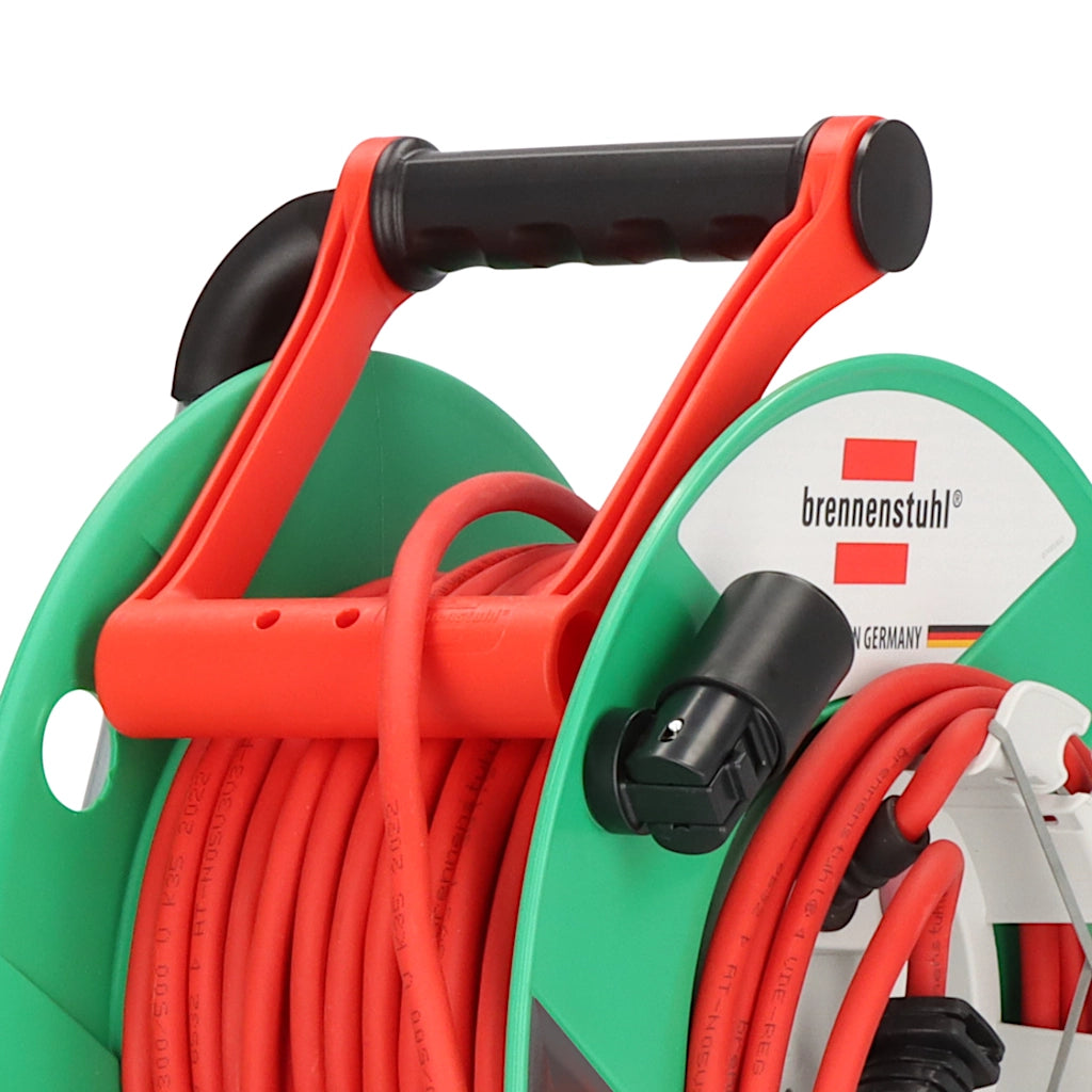 Brennenstuhl Kabeltrommel Garant G 40m IP44 (1188470) Nahaufnahme vom Tragegriff mit Cablepilot