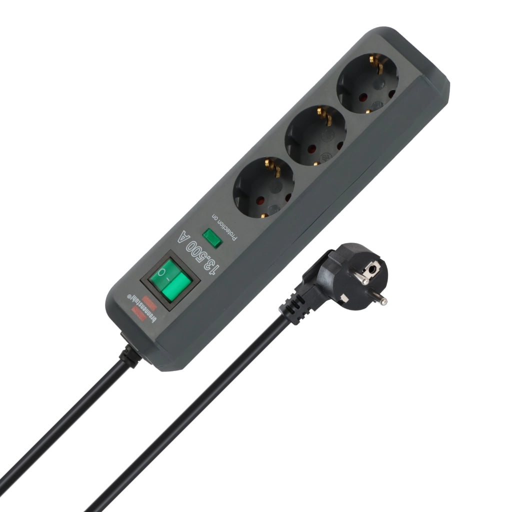 Brennenstuhl Steckdosenleiste 3-fach 1,5m anthrazit mit Schalter Überspannungsschutz Eco LIne (1158820315) Ansicht schräg von oben mit Schutzkontaktstecker