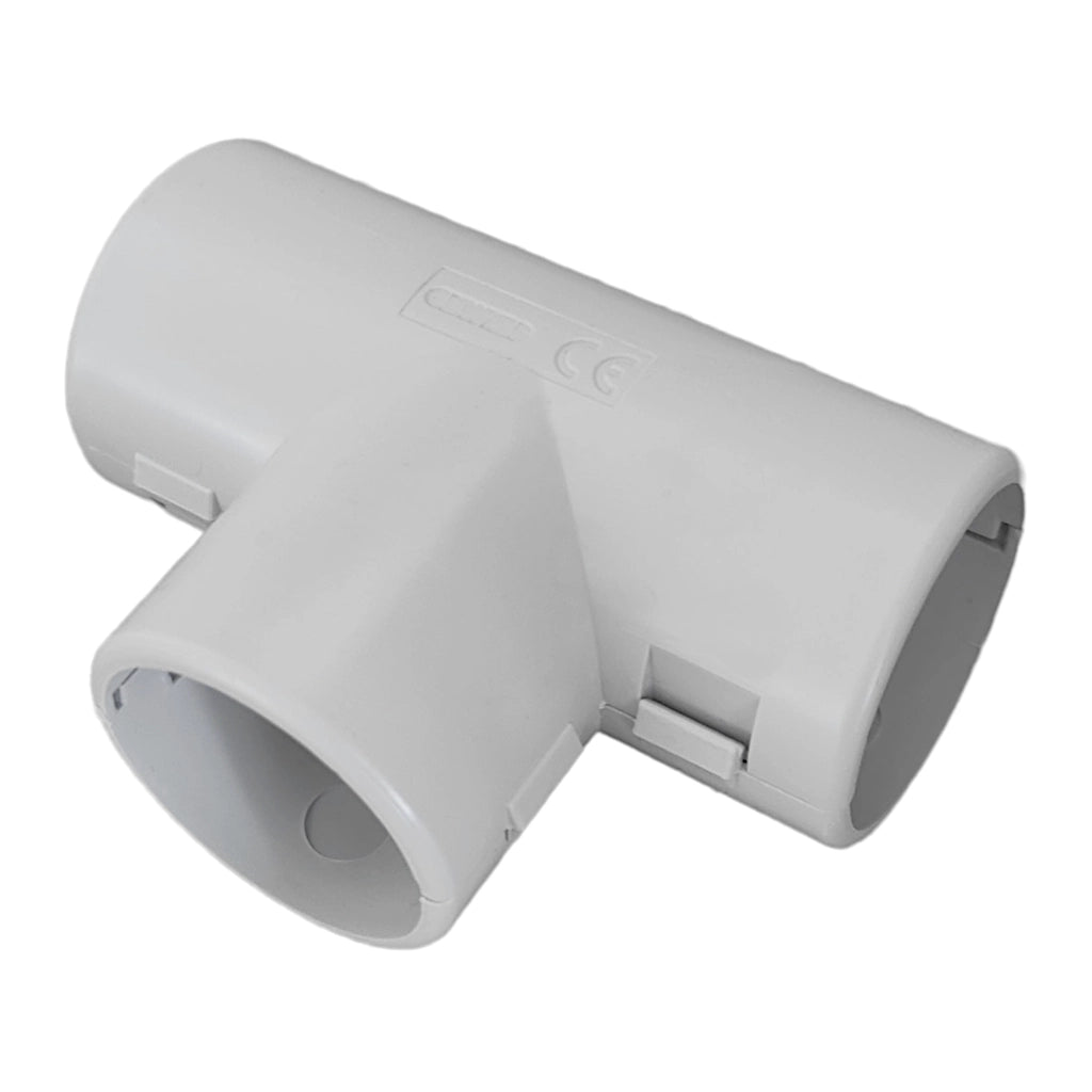 Gewiss T-Stück M20 (DX40220 / RKT20G) Ansicht schräg von vorn liegend