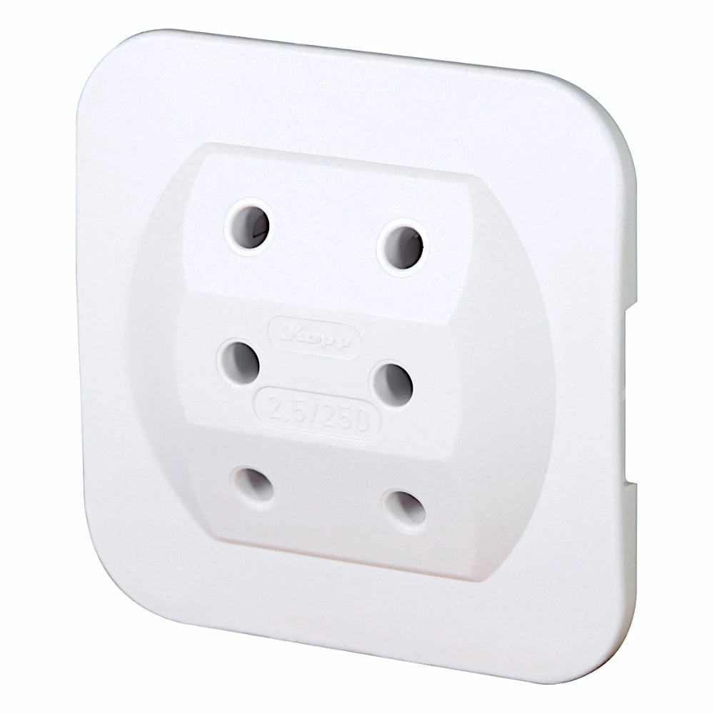 Kopp 3-fach Euroadapter weiß (174902555 / 174902005) Ansicht schräg von vorn