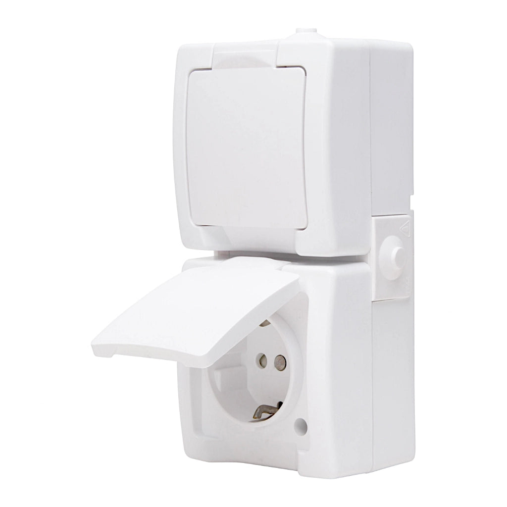 Kopp Nautic arktisweiß Steckdose mit Berührungsschutz 2-fach senkrecht (136902009) Ansicht schräg von vorn - ein Klappdeckel geschlossen, einer offen