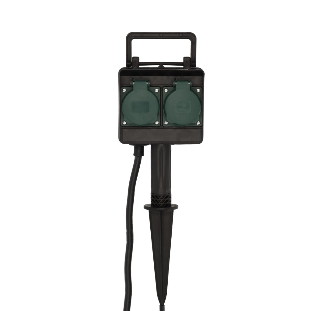 Brennenstuhl Gartensteckdose mit Erdspieß 4-fach 10m IP44 schwarz (1154450) Vorderansicht mit Erdspieß montiert