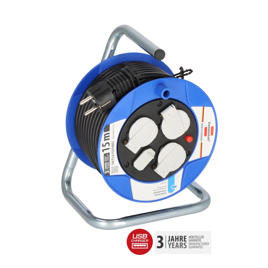 Brennenstuhl Kabeltrommel 3-fach + 2x USB 15m (1079180600) Ansicht schräg von vorn