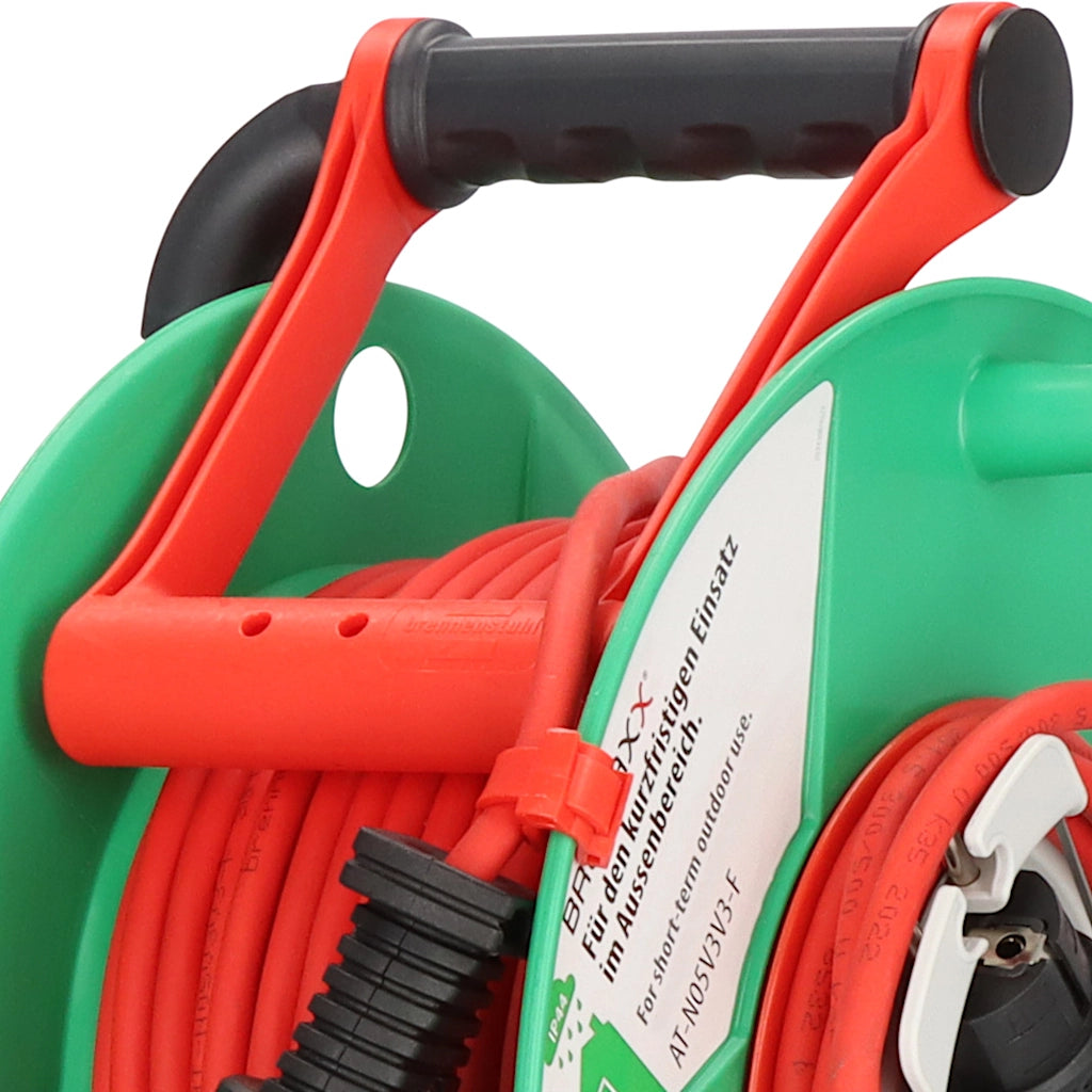 Brennenstuhl Kabeltrommel Garant G Bretec 40m IP44 (1183530100) Nahaufnahme vom Tragegriff mit Cablepilot