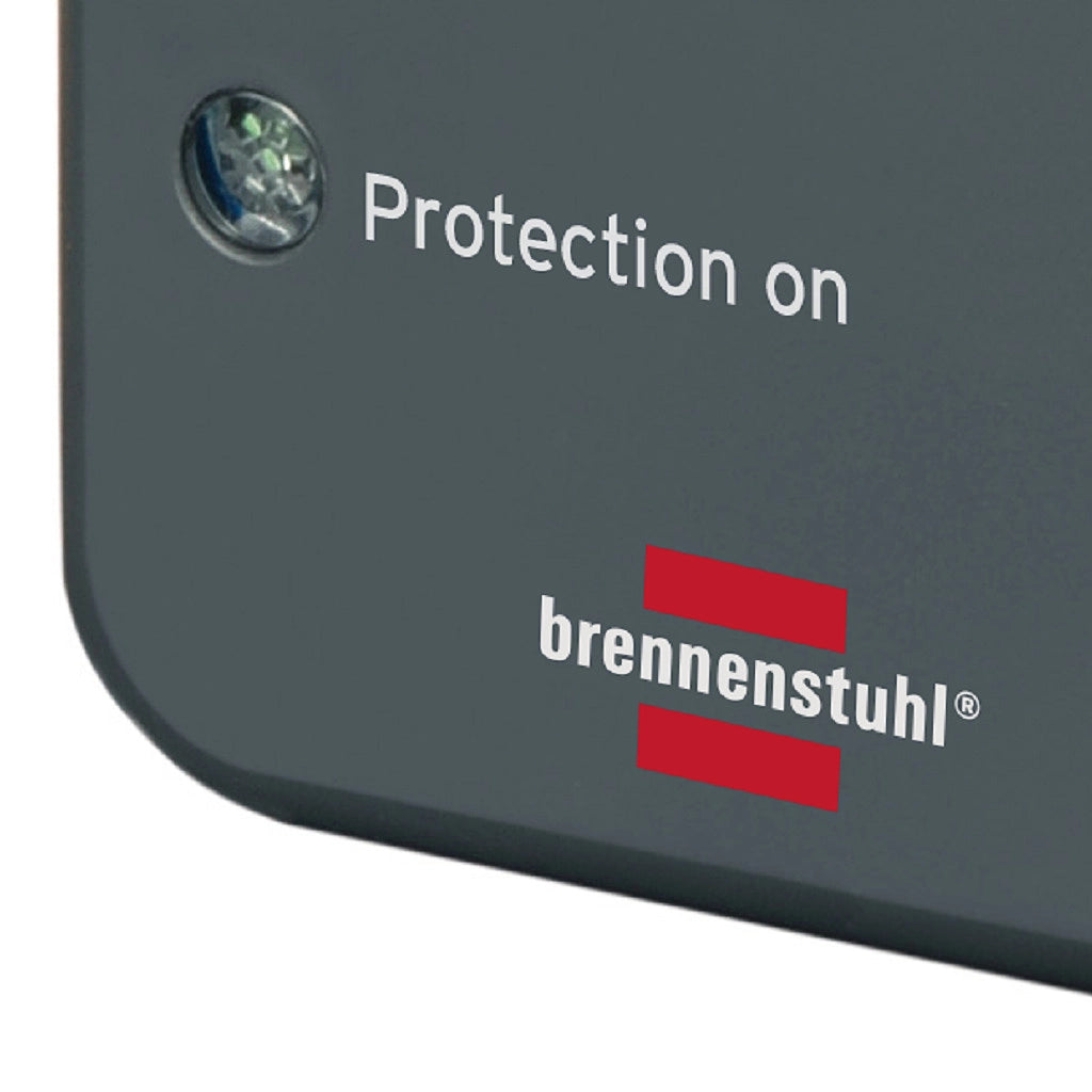 Brennenstuhl Steckdosenadapter mit Überspannungsschutz 13500A (1506996) Nahaufnahme der Status LED