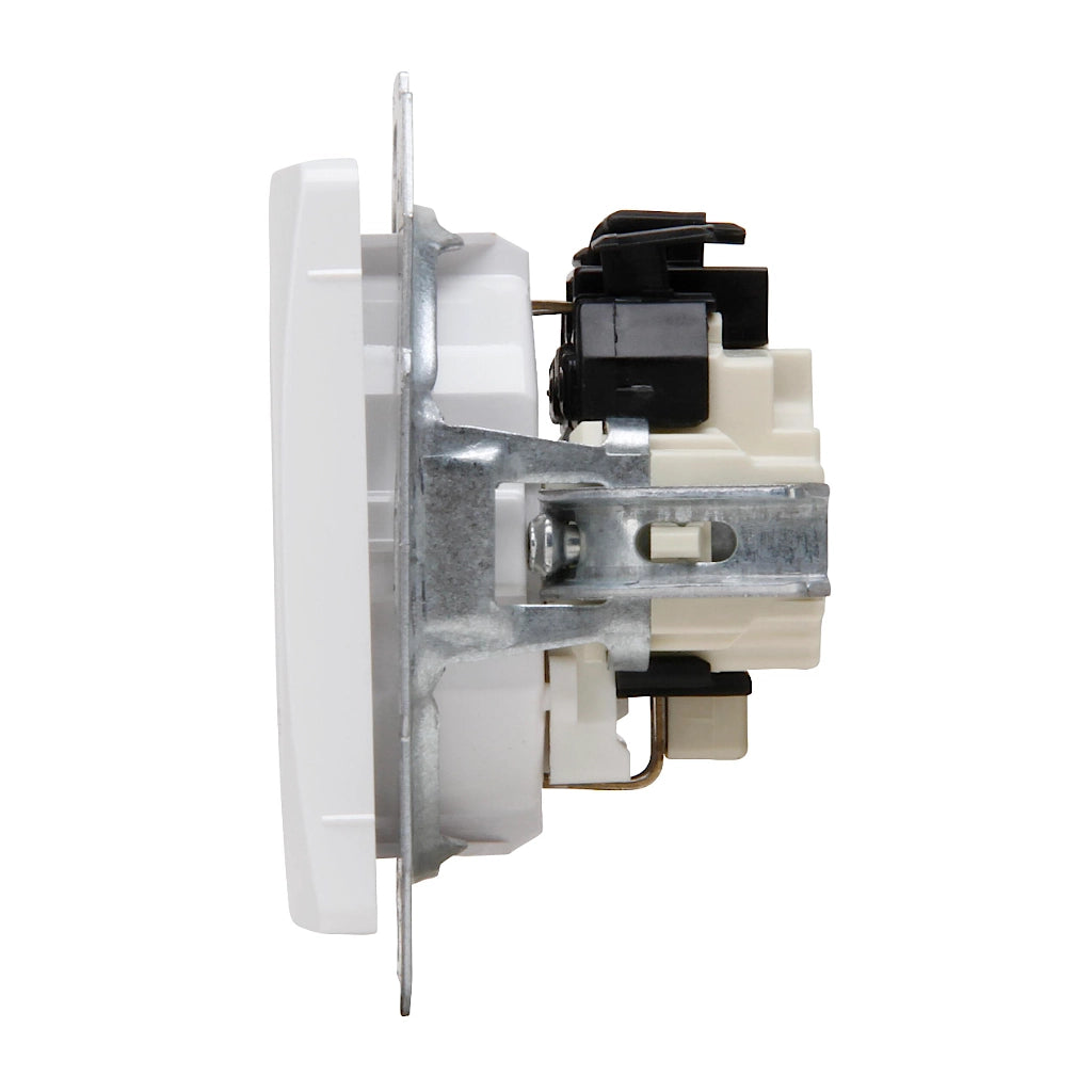 Kopp Paris arktisweiß Steckdose mit erhöhtem Berührungsschutz Ansicht von rechts