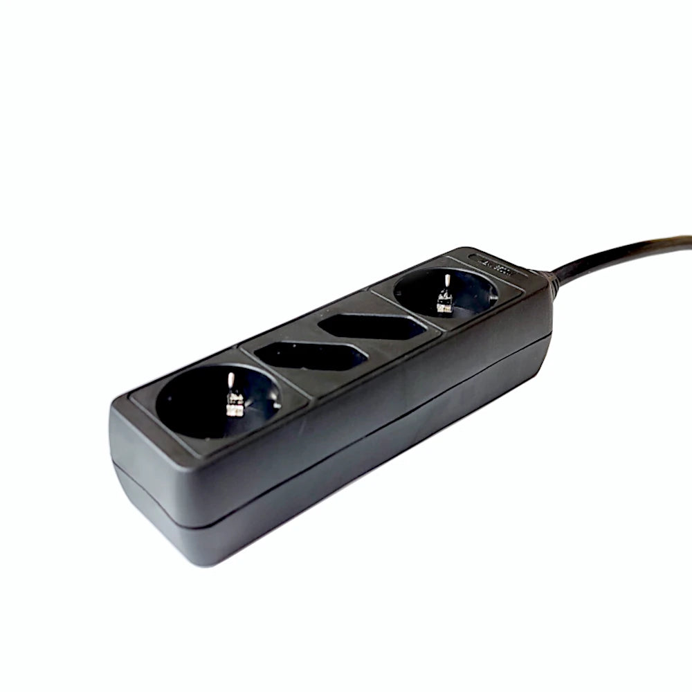 Kopp Steckdosenleiste 2+2-fach schwarz Ansicht schräg von vorn