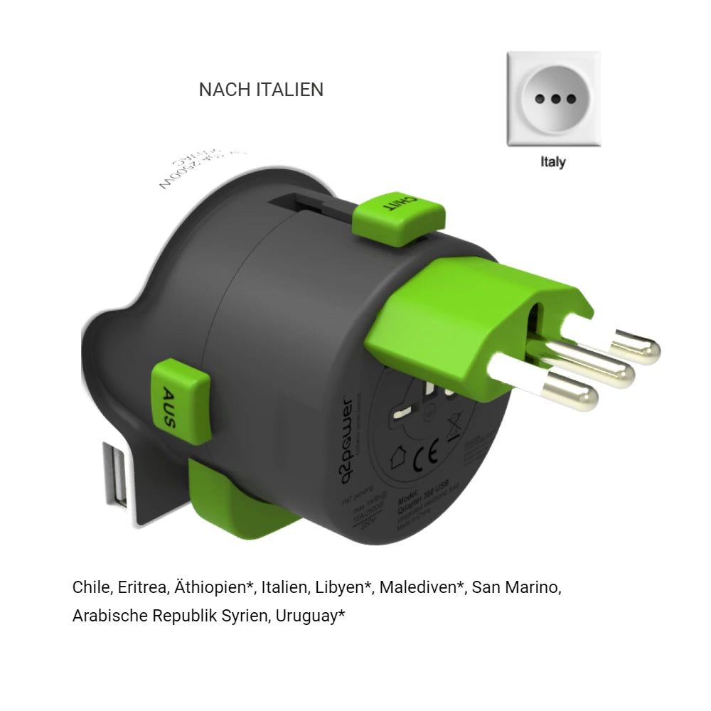 q2 Power Reiseadapter Ansicht schräg von hinten mit ausgeschobenen Stecker für Italien